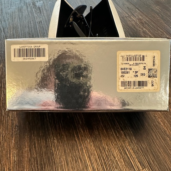 Versace unisex sunglassess - Picture 8 of 10